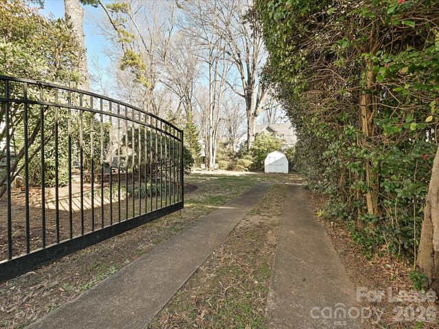 2331 Chesterfield Avenue, Charlotte, NC 28205