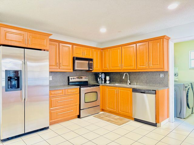 8765 Azalea Court 204, Tamarac, FL 33321