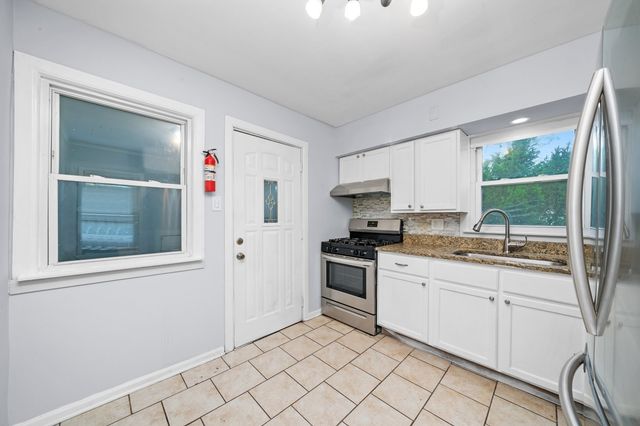701 E 142nd Street, Dolton, IL 60419