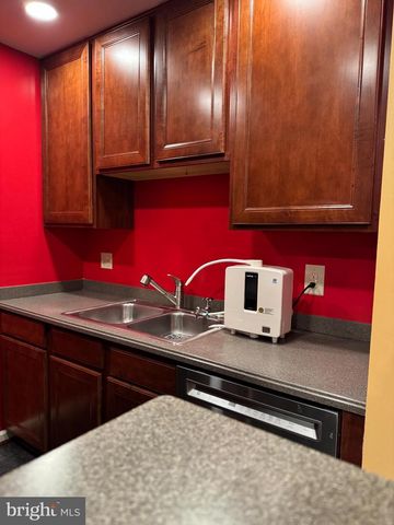38 WHITE PINE CIR #302, Stafford, VA 22554