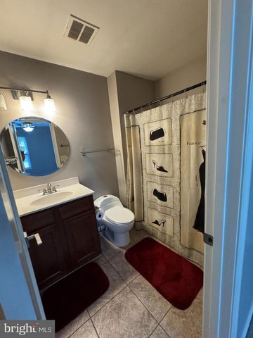 38 WHITE PINE CIR #302, Stafford, VA 22554