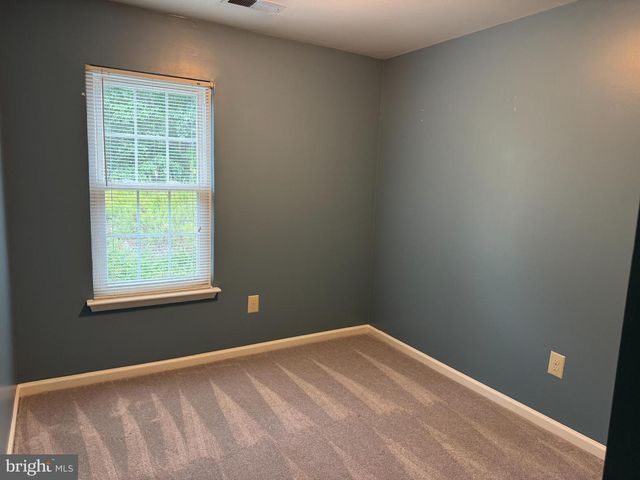 38 WHITE PINE CIR #302, Stafford, VA 22554