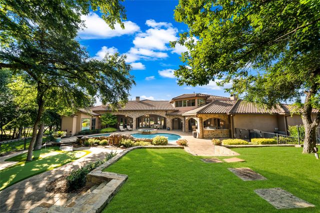 1739 Bison Meadow Lane, Heath, TX 75032