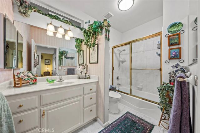 349 Puerta De Lomas, Fallbrook, CA 92028