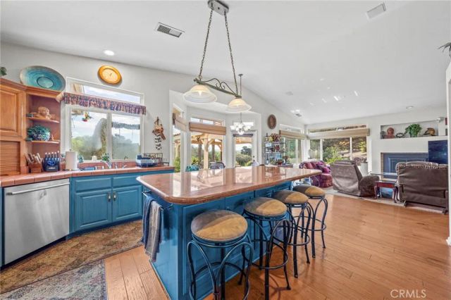 349 Puerta De Lomas, Fallbrook, CA 92028