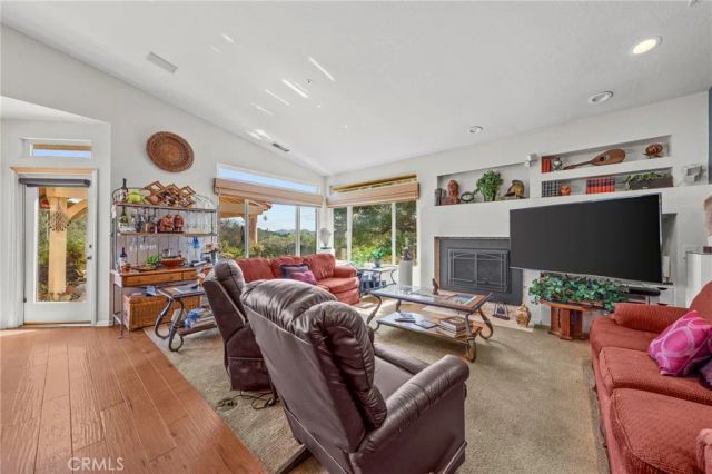 349 Puerta De Lomas, Fallbrook, CA 92028