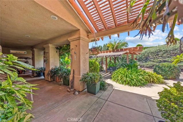 349 Puerta De Lomas, Fallbrook, CA 92028