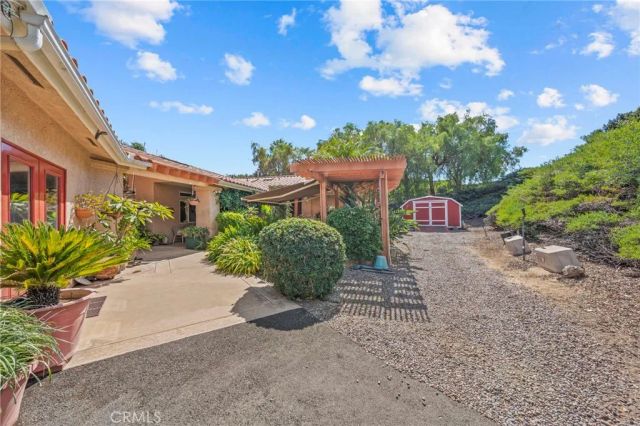 349 Puerta De Lomas, Fallbrook, CA 92028