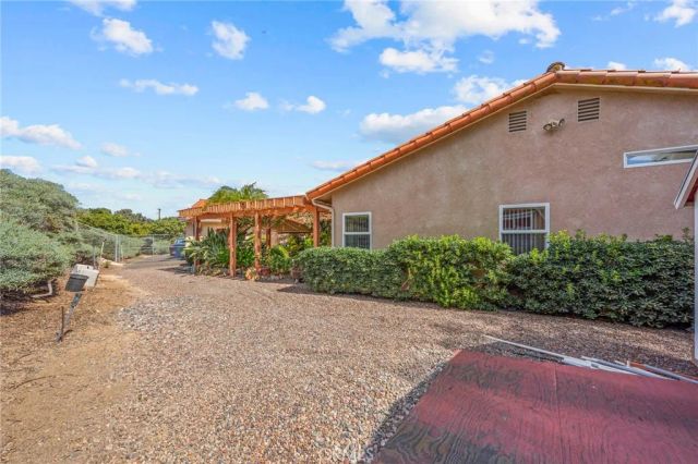 349 Puerta De Lomas, Fallbrook, CA 92028