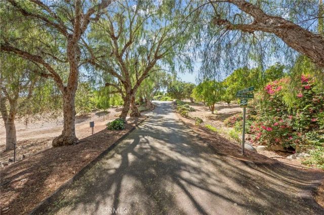 349 Puerta De Lomas, Fallbrook, CA 92028