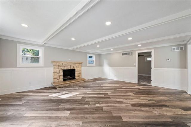 7529 Mohawk Drive, Prairie Village, KS 66208