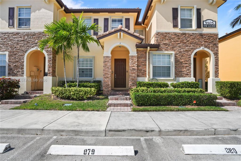 9105 SW 227th St 9, Cutler Bay, FL 33190