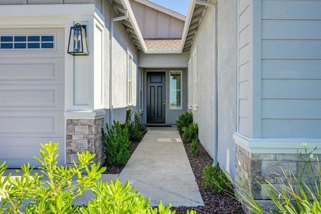 1176 Wadsworth Cir, Roseville, CA 95747