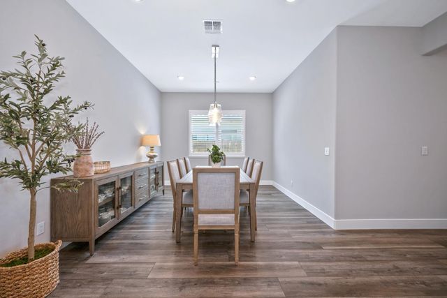 1176 Wadsworth Cir, Roseville, CA 95747