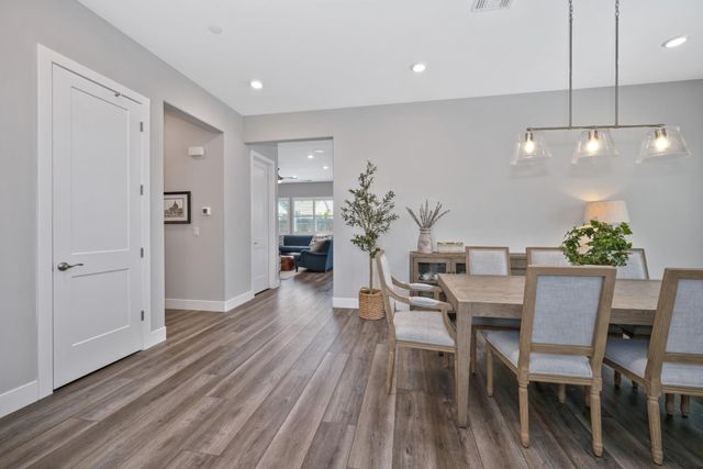 1176 Wadsworth Cir, Roseville, CA 95747