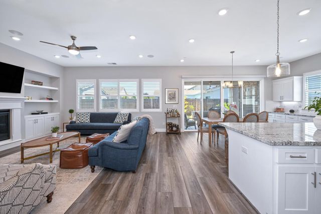 1176 Wadsworth Cir, Roseville, CA 95747