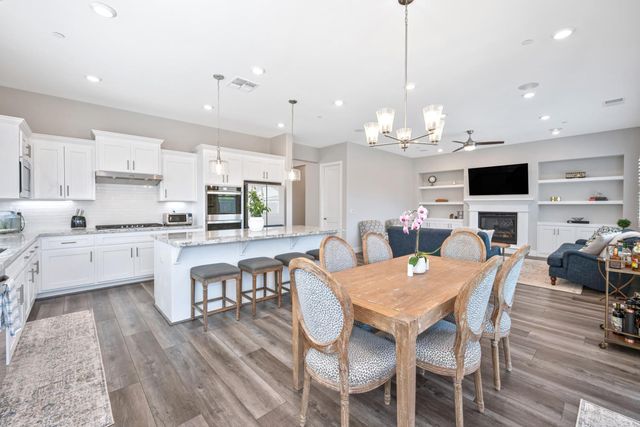 1176 Wadsworth Cir, Roseville, CA 95747