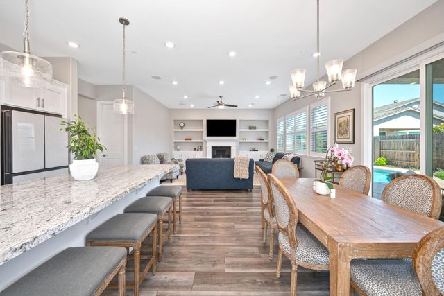 1176 Wadsworth Cir, Roseville, CA 95747