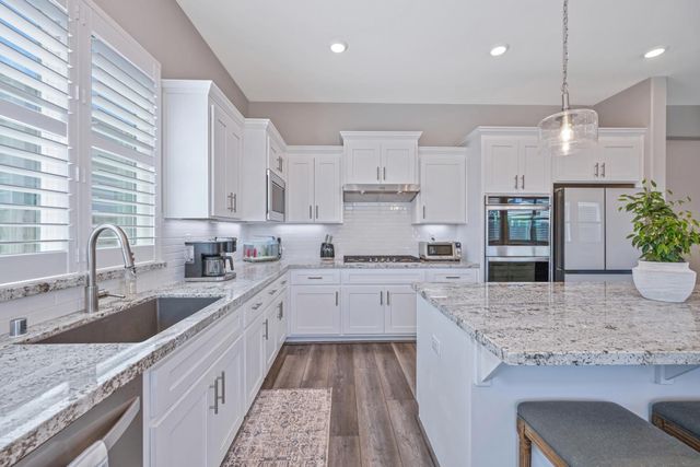 1176 Wadsworth Cir, Roseville, CA 95747