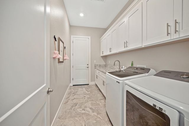 1176 Wadsworth Cir, Roseville, CA 95747