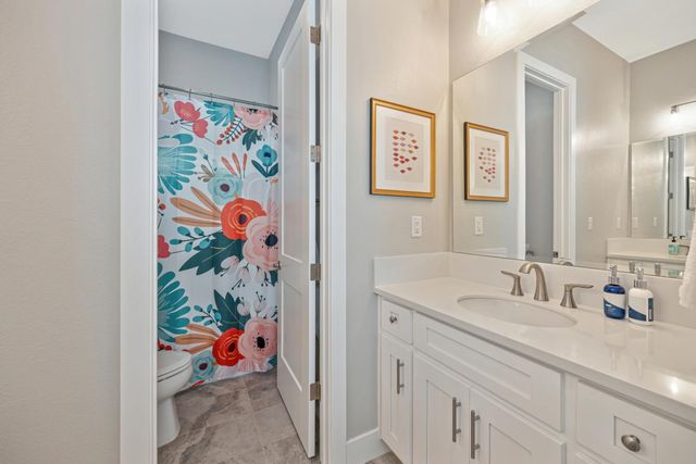 1176 Wadsworth Cir, Roseville, CA 95747