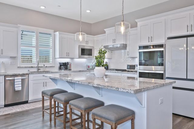 1176 Wadsworth Cir, Roseville, CA 95747