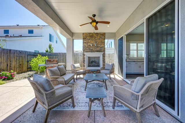 1176 Wadsworth Cir, Roseville, CA 95747