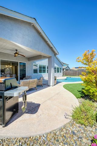 1176 Wadsworth Cir, Roseville, CA 95747