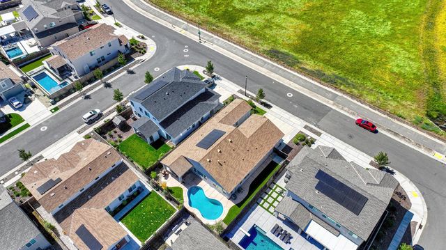 1176 Wadsworth Cir, Roseville, CA 95747