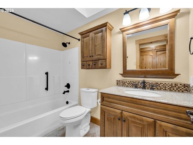 15403 Se 33RD St, Vancouver, WA 98683