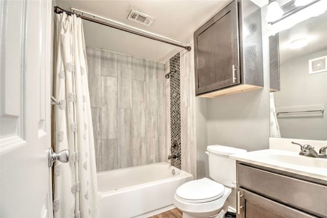 9831 Walnut Street 209, Dallas, TX 75243