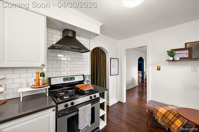 463 Lakewood Street, Detroit, MI 48215