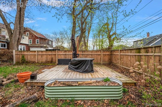 463 Lakewood Street, Detroit, MI 48215