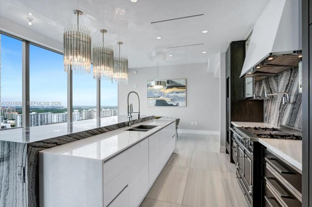 17901 Collins Ave 2704, Sunny Isles Beach, FL 33160