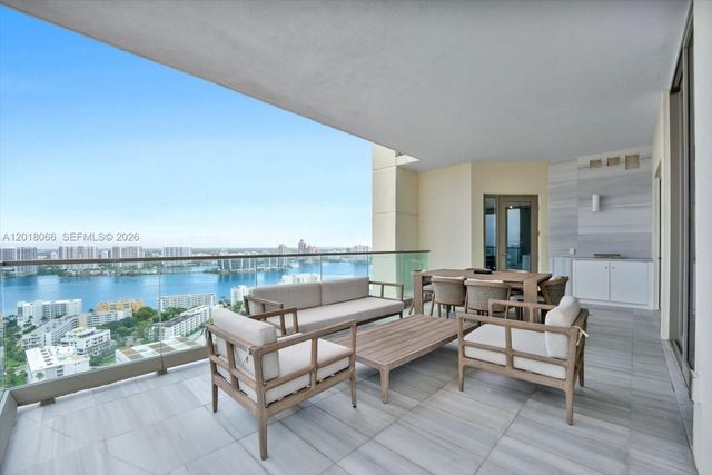 17901 Collins Ave 2704, Sunny Isles Beach, FL 33160