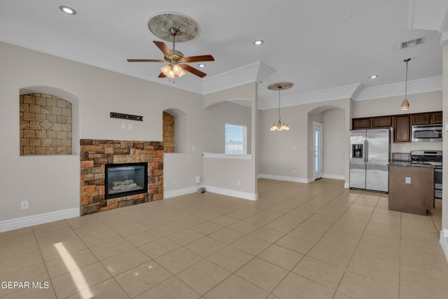 2640 SNOWY ROCK Place, El Paso, TX 79938