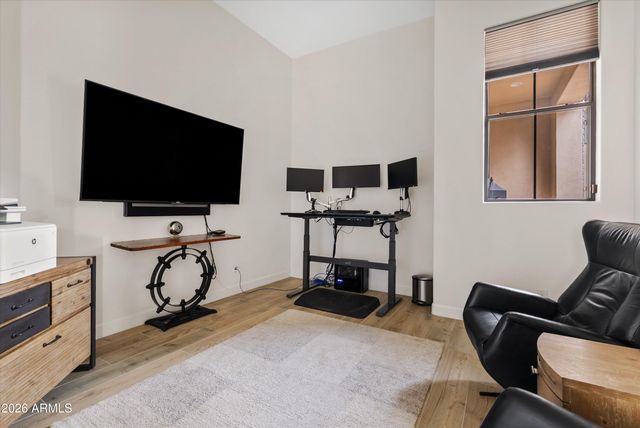 7002 S PORTLAND Avenue, Gilbert, AZ 85298