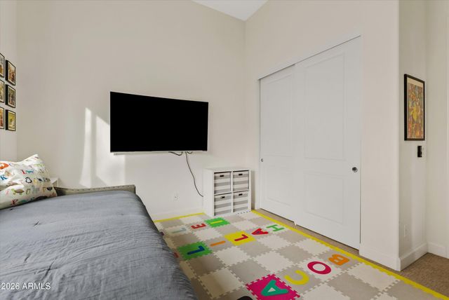 7002 S PORTLAND Avenue, Gilbert, AZ 85298