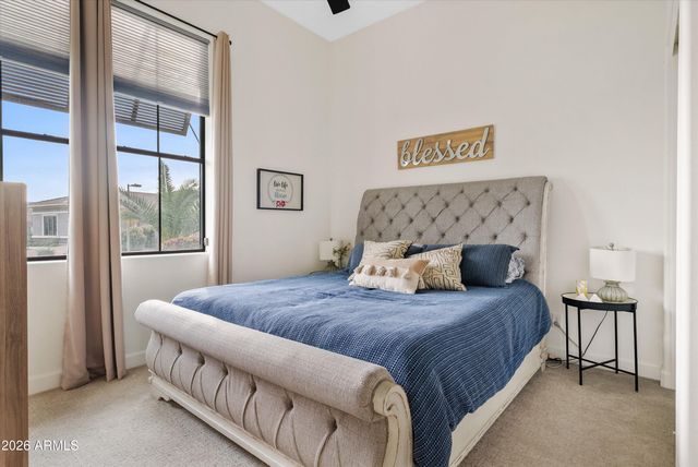 7002 S PORTLAND Avenue, Gilbert, AZ 85298