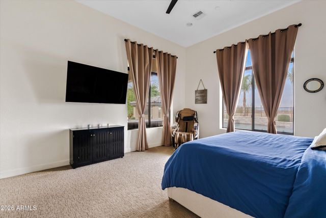 7002 S PORTLAND Avenue, Gilbert, AZ 85298