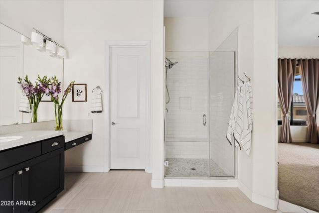 7002 S PORTLAND Avenue, Gilbert, AZ 85298