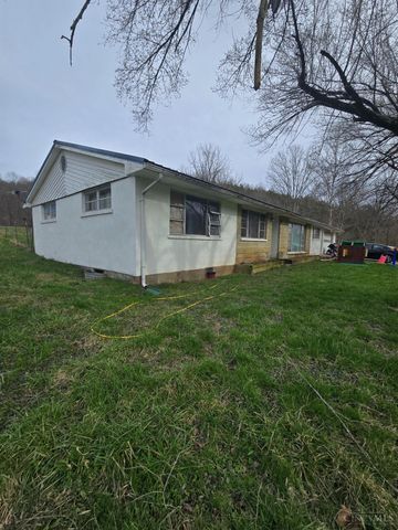 1922 St Rt 136, Manchester, OH 45144