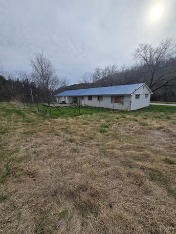 1922 St Rt 136, Manchester, OH 45144