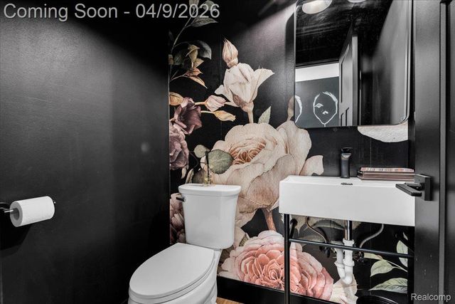 410 Stratford Road, Ferndale, MI 48220