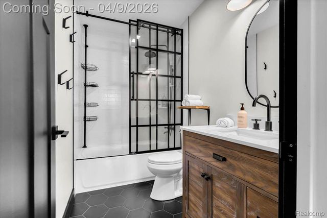 410 Stratford Road, Ferndale, MI 48220