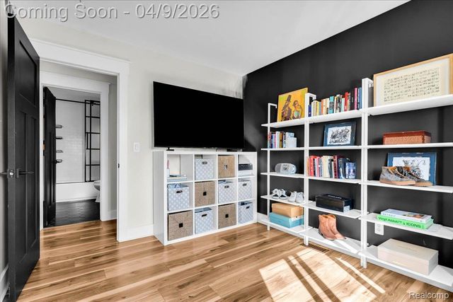 410 Stratford Road, Ferndale, MI 48220