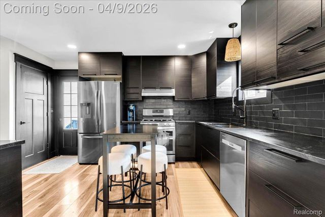 410 Stratford Road, Ferndale, MI 48220