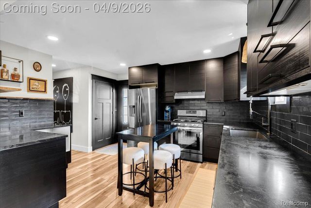 410 Stratford Road, Ferndale, MI 48220