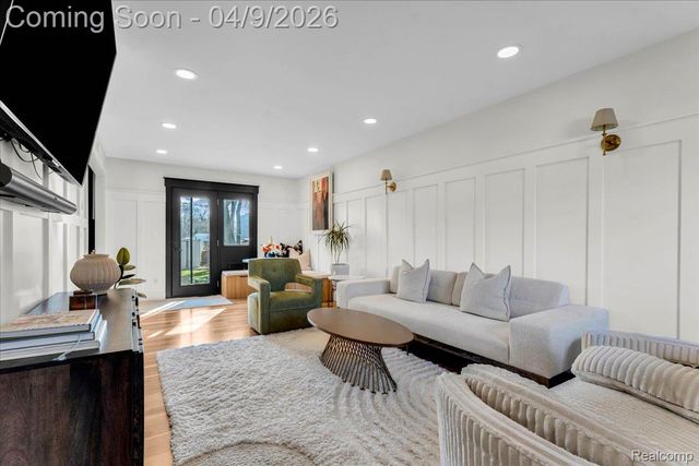 410 Stratford Road, Ferndale, MI 48220