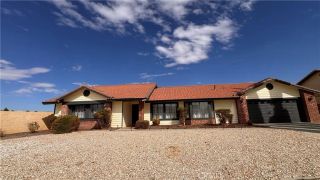 13677 Ivanpah, Apple Valley, CA 92308